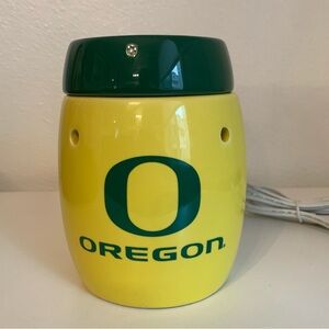 Scentsy University Of Oregon Ducks NCAA Full Size Wax Warmer Yellow Green READ